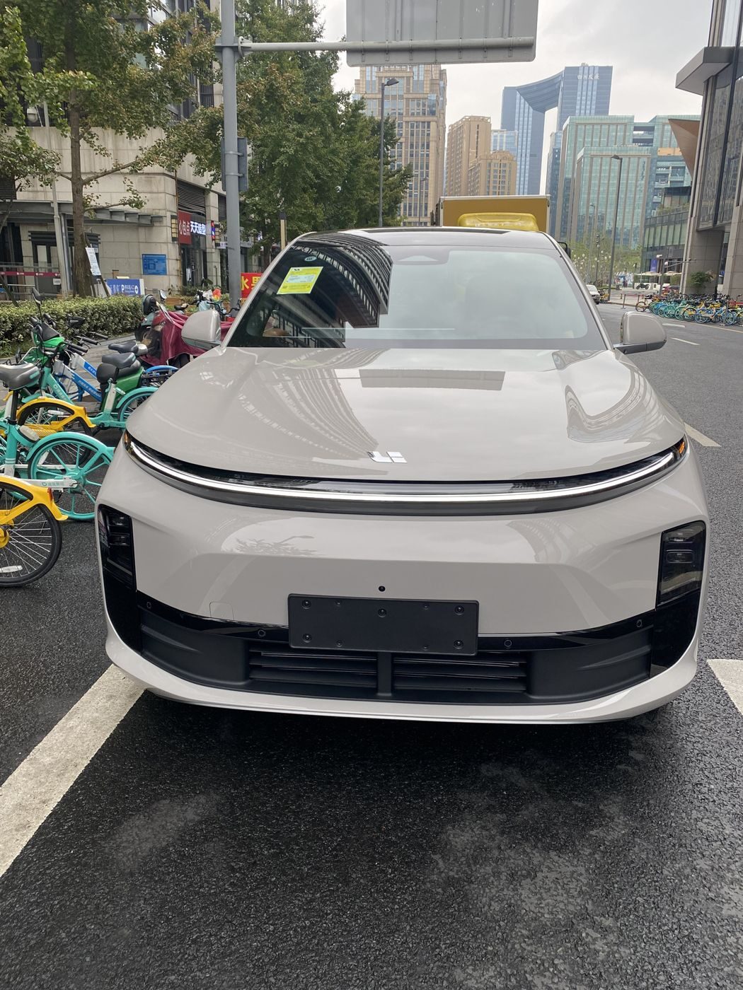 公海jcjc5500 MEGA 高压纯电 MPV